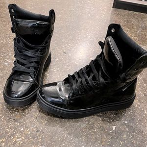 Dr.Martens black high top
